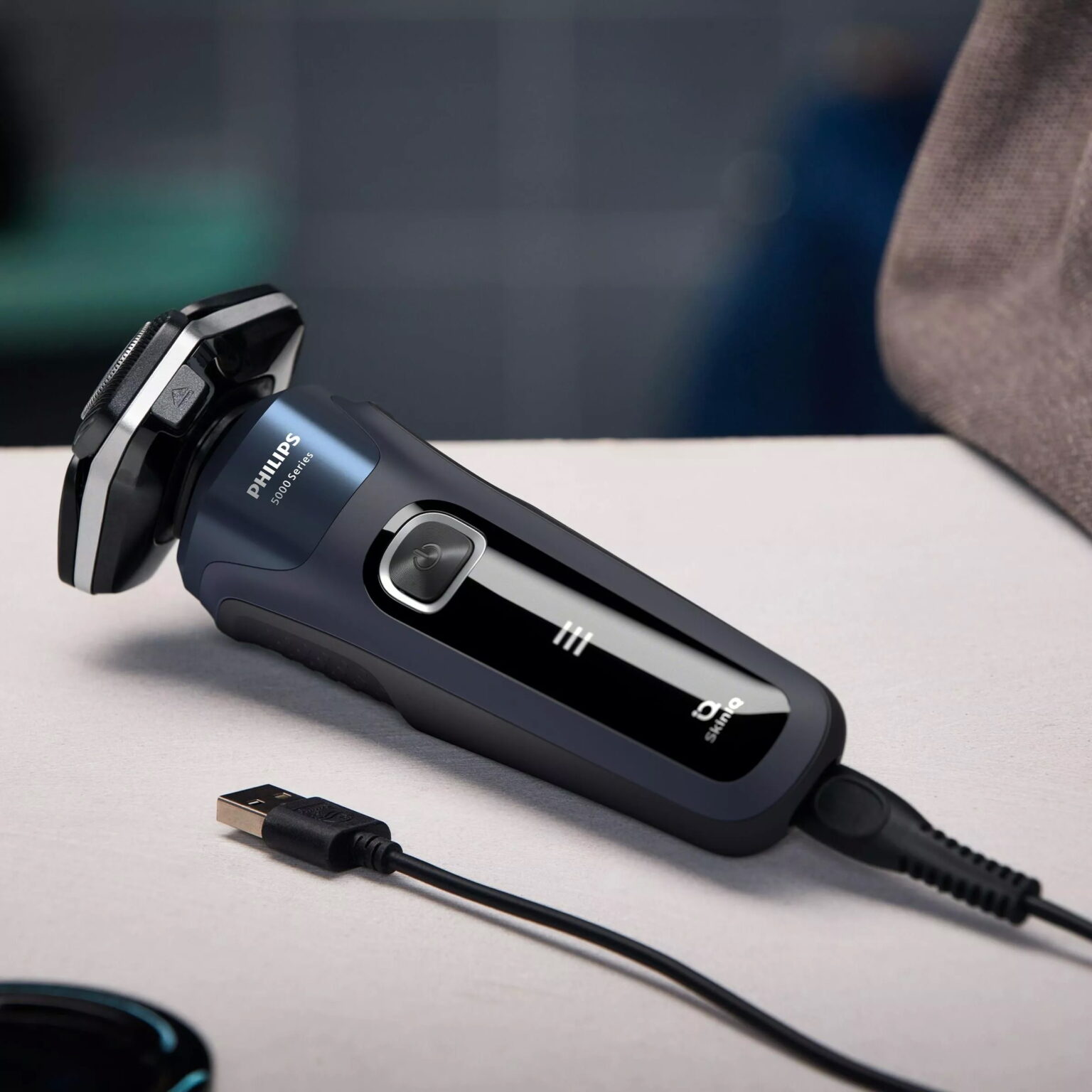 מכונת גילוח PHILIPS S5885 טעינה עם כבל USB